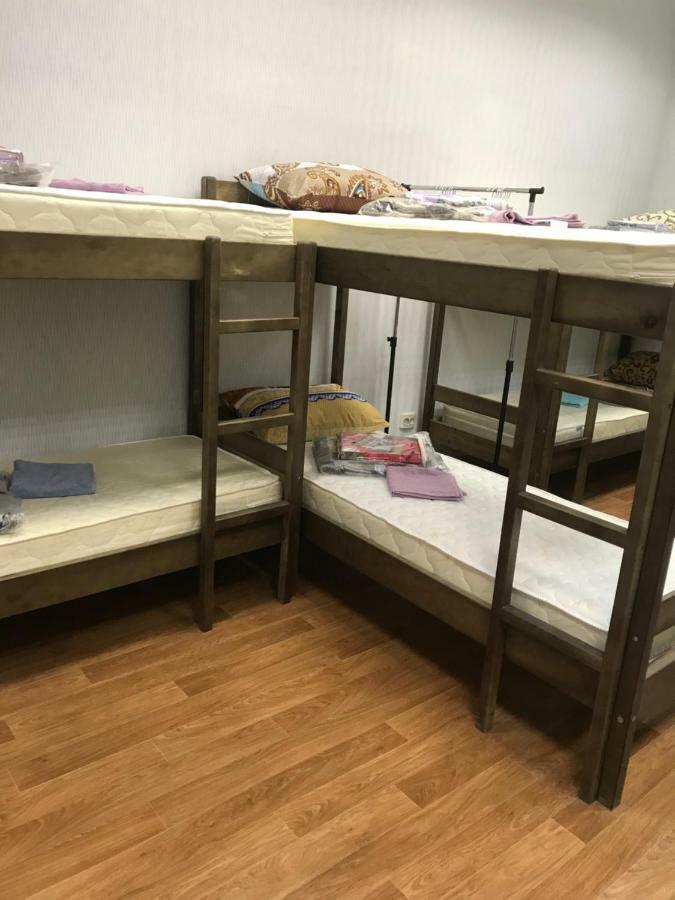 Ararat-Demeevskaya Hostel Kiev Ngoại thất bức ảnh