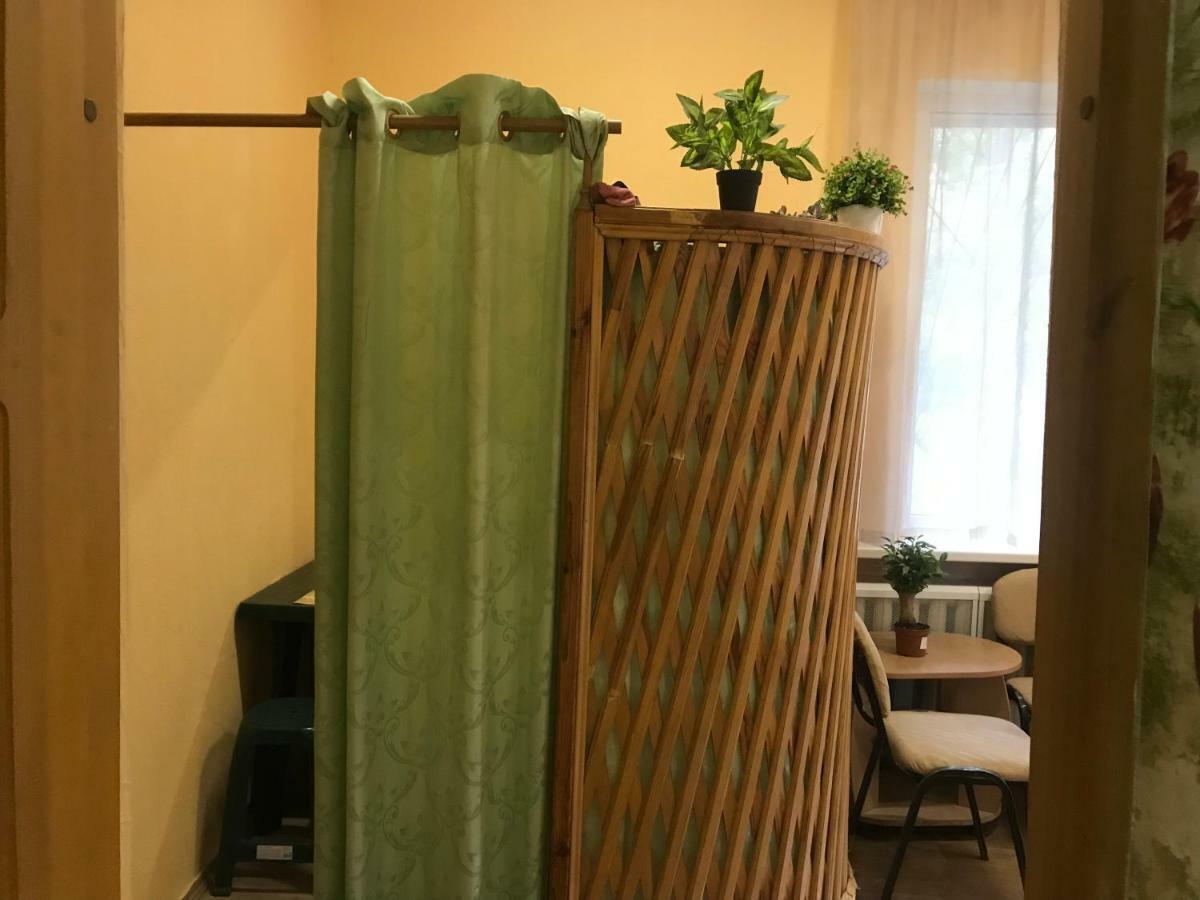Ararat-Demeevskaya Hostel Kiev Ngoại thất bức ảnh