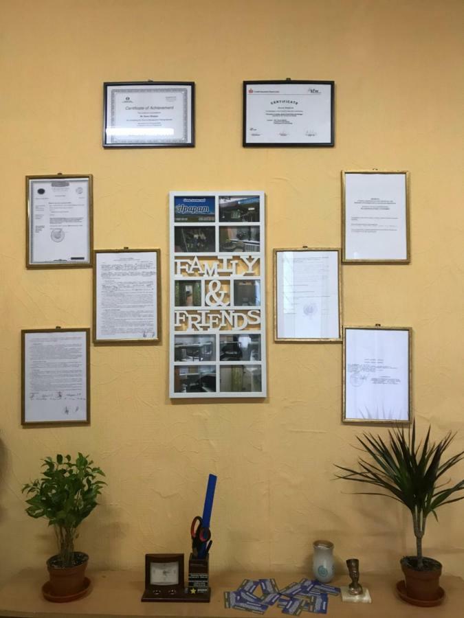 Ararat-Demeevskaya Hostel Kiev Ngoại thất bức ảnh